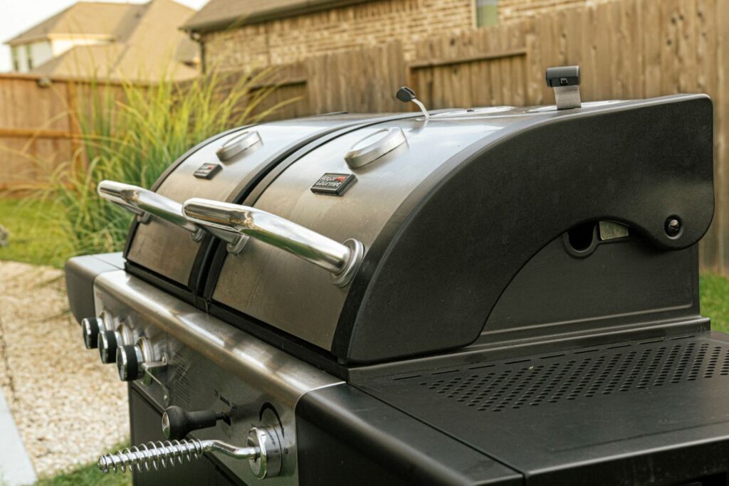 BBQ Pit Dual grill charcoal and propane